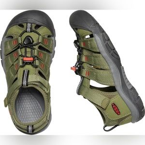 KEEN Newport H2 sandals SIZE 9 little kids olive drab/orange in GREAT condition!